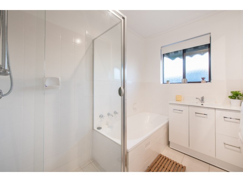 25 Freeman Avenue, Morphett Vale SA 5162