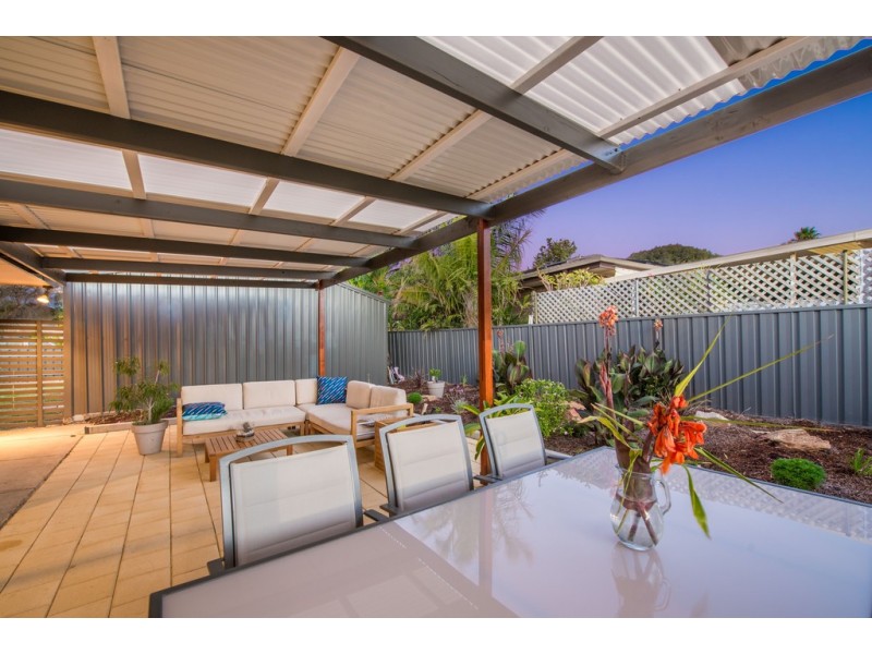 25 Freeman Avenue, Morphett Vale SA 5162