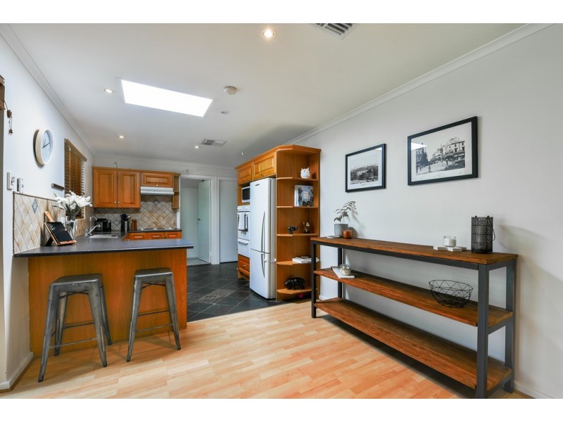 58 Manning Road, Aberfoyle Park SA 5159