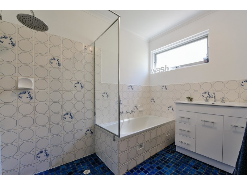 58 Manning Road, Aberfoyle Park SA 5159