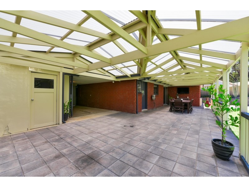 58 Manning Road, Aberfoyle Park SA 5159