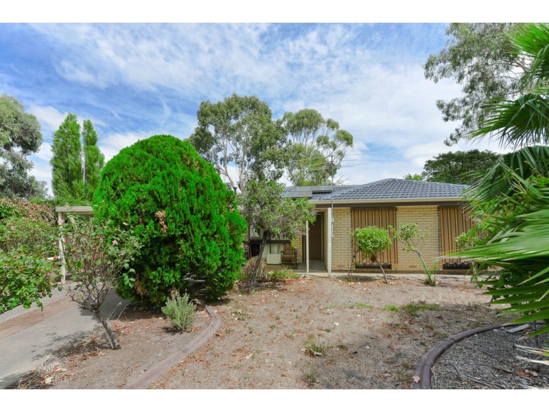 9 Ian Court, Happy Valley SA 5159
