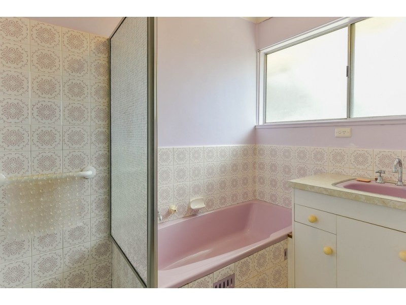 9 Ian Court, Happy Valley SA 5159