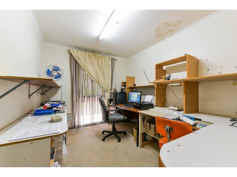 9 Ian Court, Happy Valley SA 5159