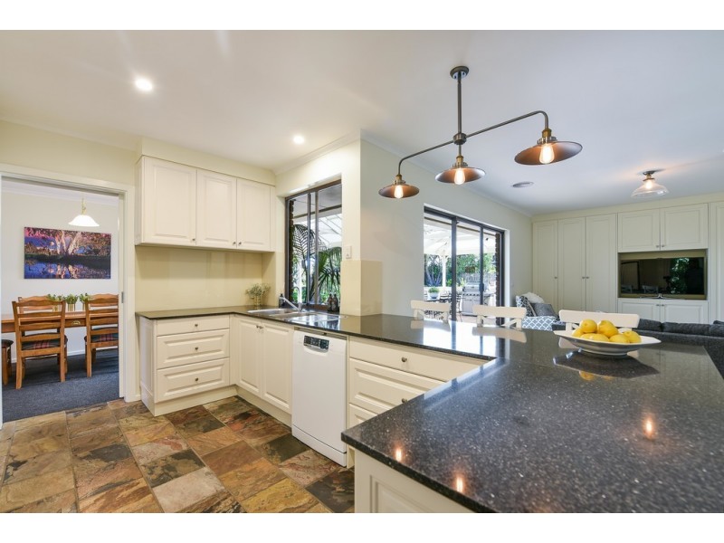 21 Hui Hui Drive, Happy Valley SA 5159