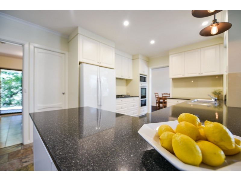 21 Hui Hui Drive, Happy Valley SA 5159