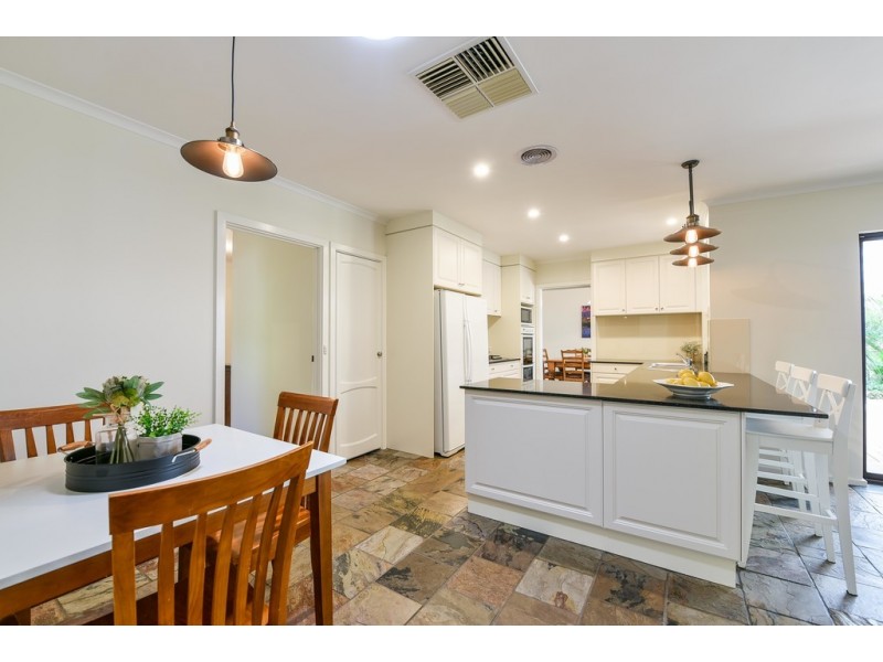 21 Hui Hui Drive, Happy Valley SA 5159