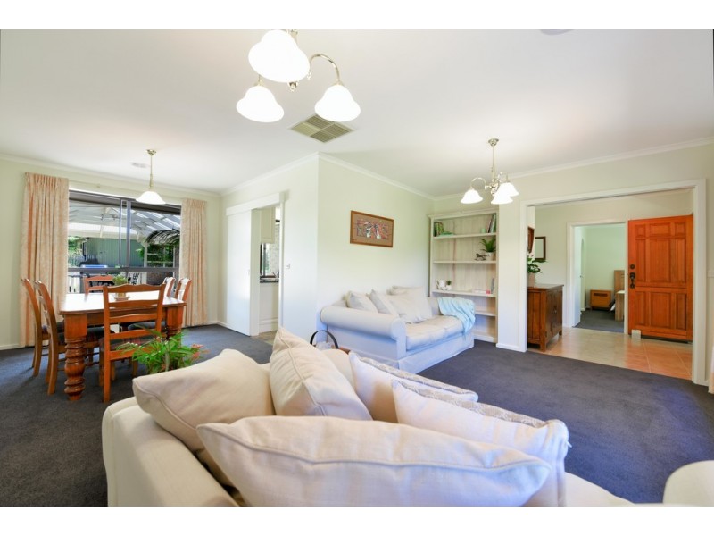 21 Hui Hui Drive, Happy Valley SA 5159