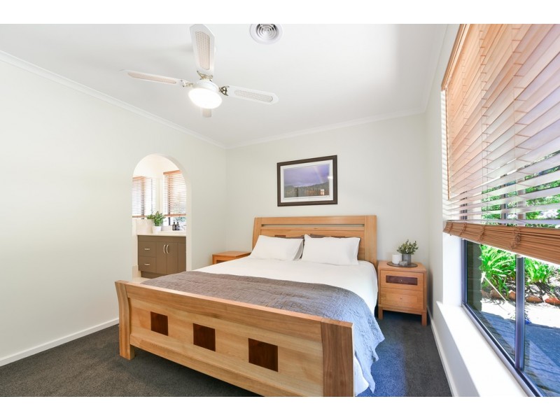 21 Hui Hui Drive, Happy Valley SA 5159