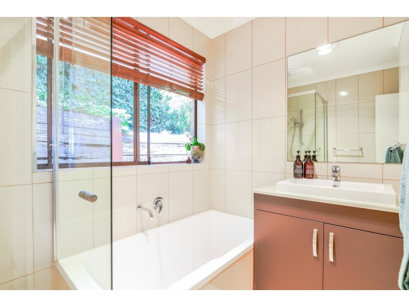 21 Hui Hui Drive, Happy Valley SA 5159