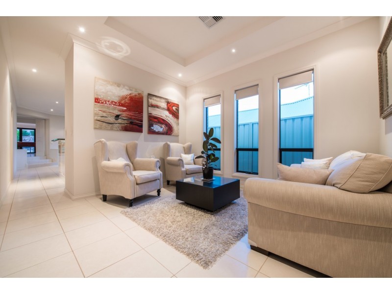 28 New York Road, Aberfoyle Park SA 5159