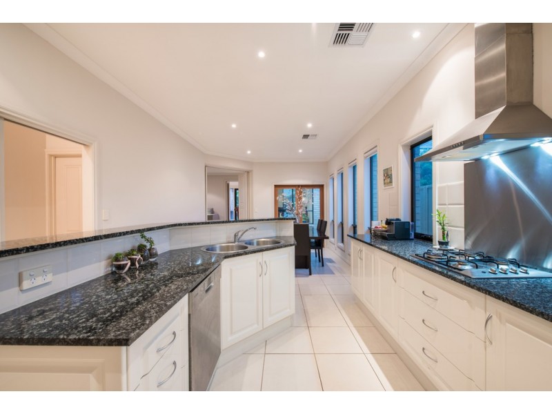 28 New York Road, Aberfoyle Park SA 5159