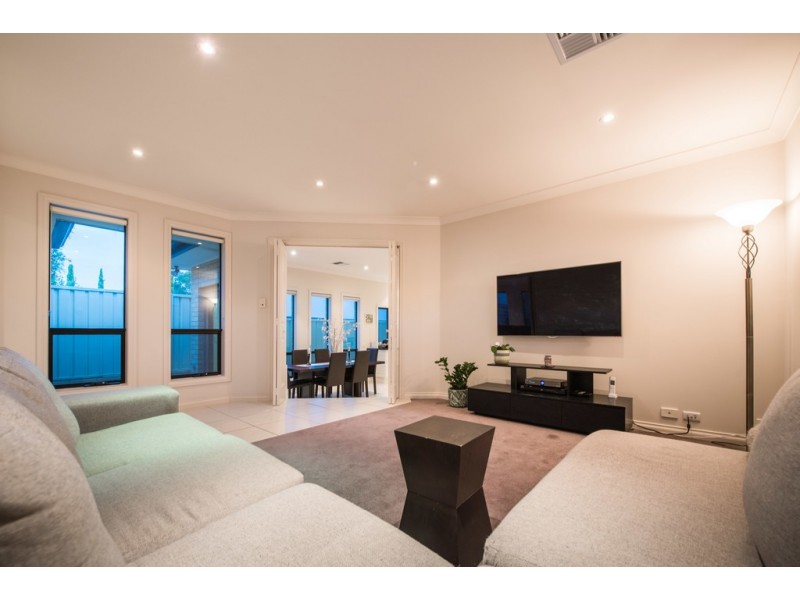 28 New York Road, Aberfoyle Park SA 5159