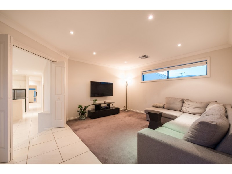 28 New York Road, Aberfoyle Park SA 5159