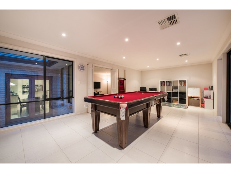 28 New York Road, Aberfoyle Park SA 5159