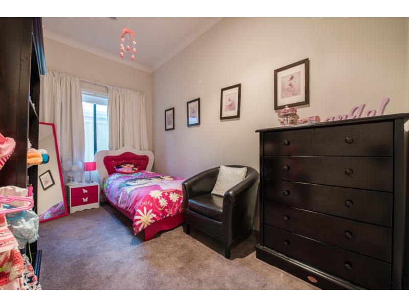 28 New York Road, Aberfoyle Park SA 5159