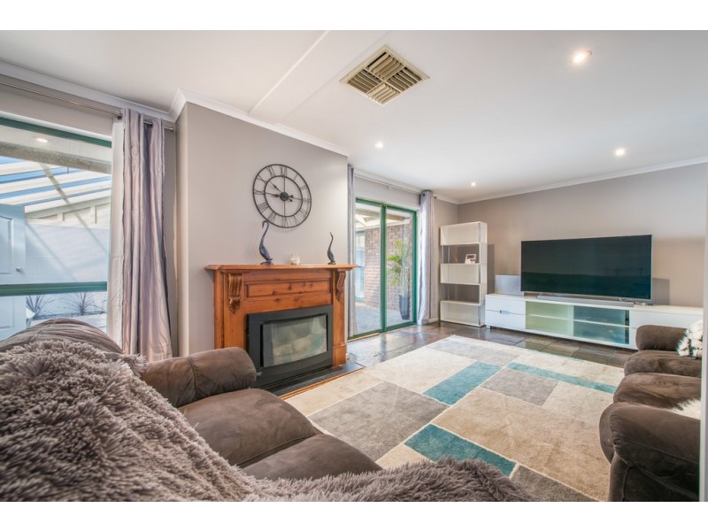 16 Leichardt Street, Woodcroft SA 5162