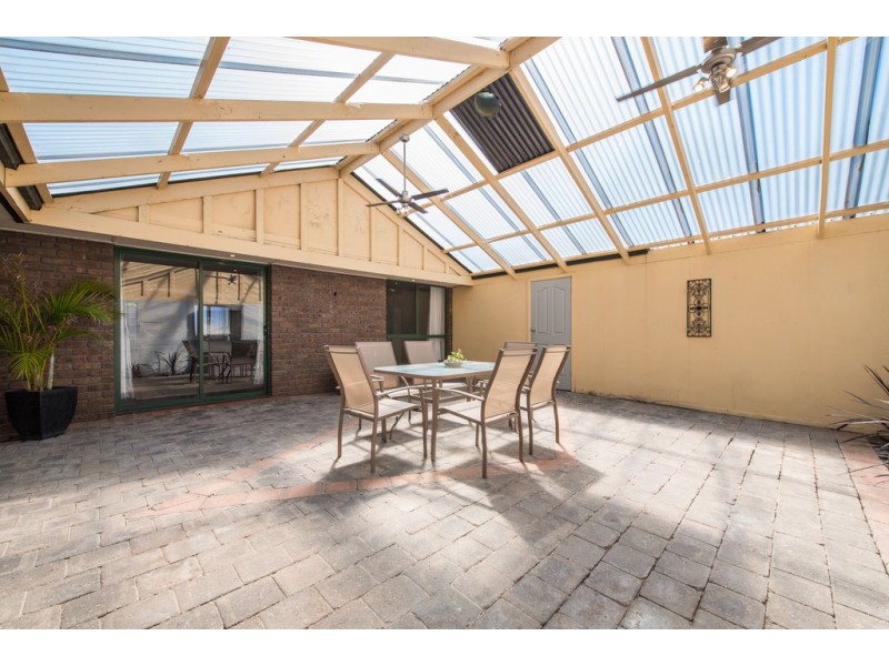 16 Leichardt Street, Woodcroft SA 5162