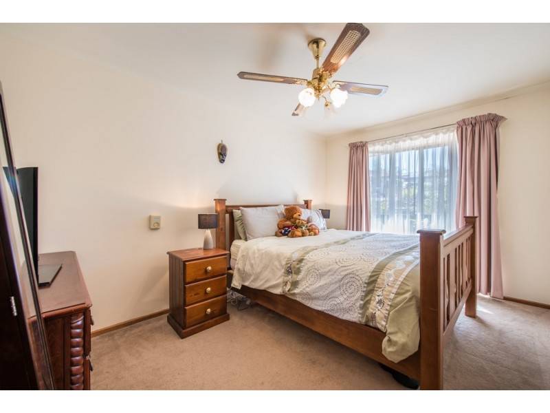 16 Leichardt Street, Woodcroft SA 5162