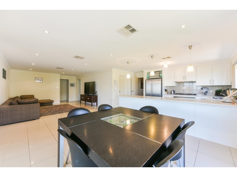 67 Esperance Boulevard, Seaford Rise SA 5169