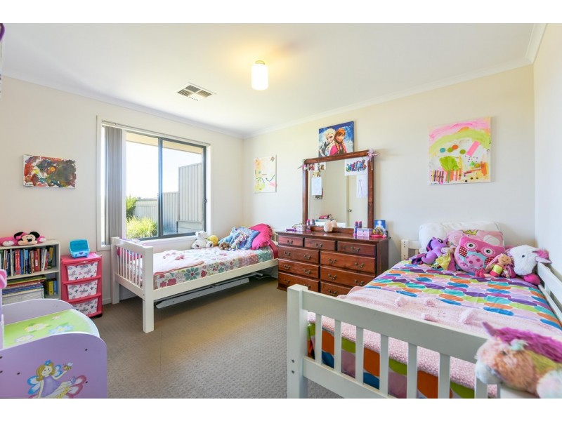 67 Esperance Boulevard, Seaford Rise SA 5169