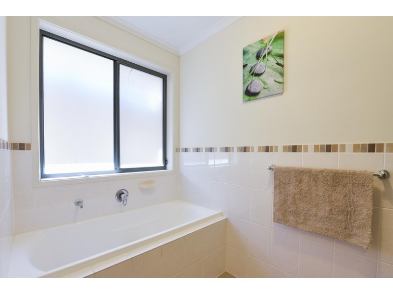 67 Esperance Boulevard, Seaford Rise SA 5169