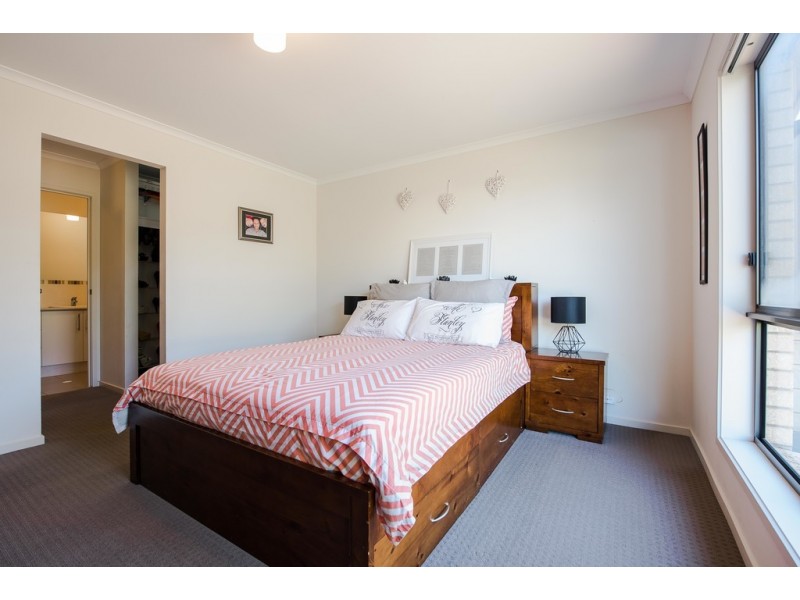 67 Esperance Boulevard, Seaford Rise SA 5169