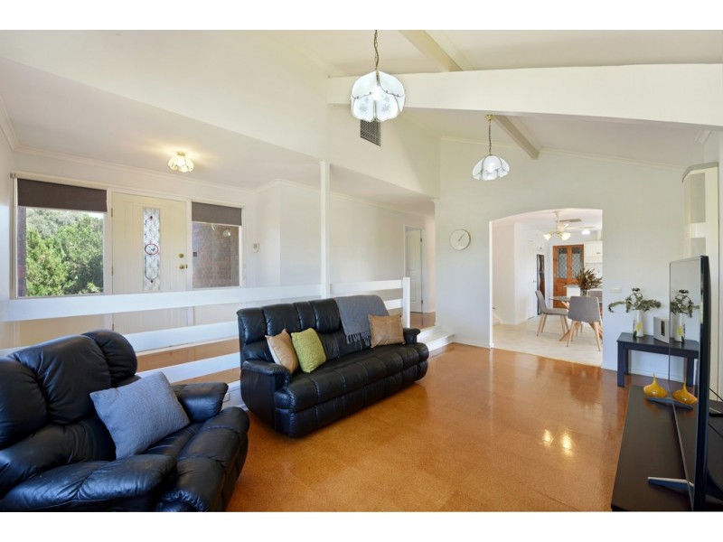 8 Tucker Court, Trott Park SA 5158
