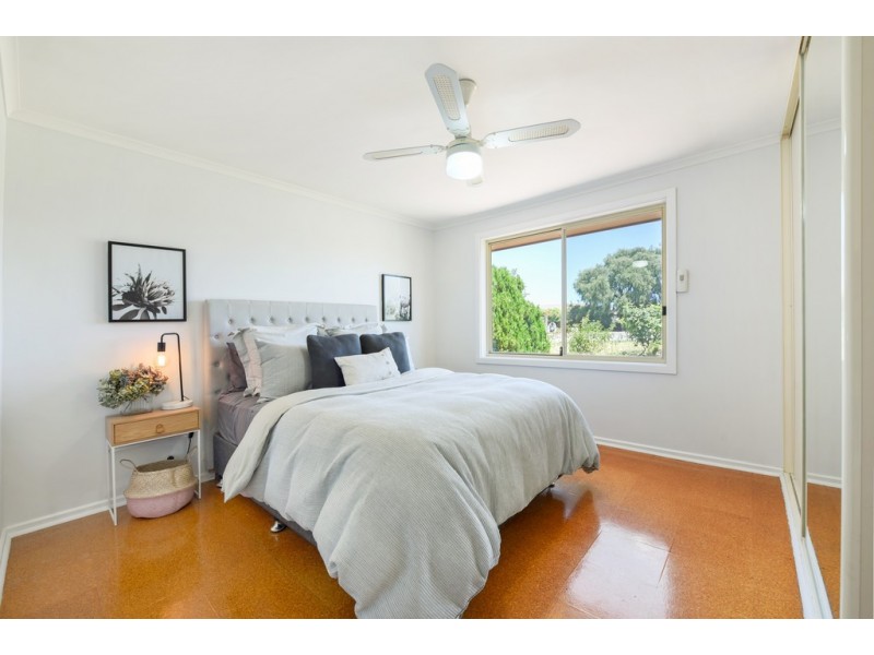 8 Tucker Court, Trott Park SA 5158