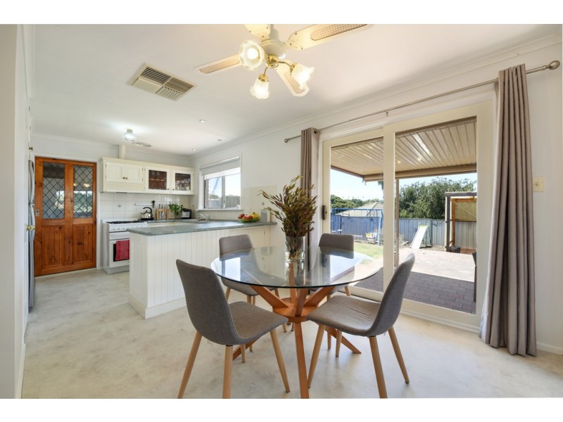 8 Tucker Court, Trott Park SA 5158
