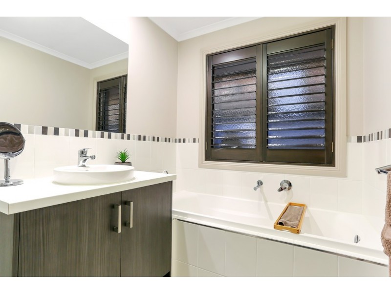 18a Kantalpa Grove, Morphett Vale SA 5162