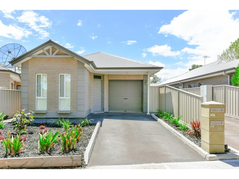 5 Cowra Crescent, Park Holme SA 5043