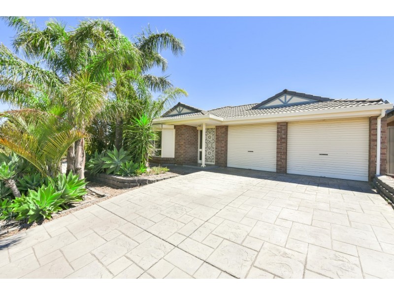 44 Brooks Circuit, Woodcroft SA 5162