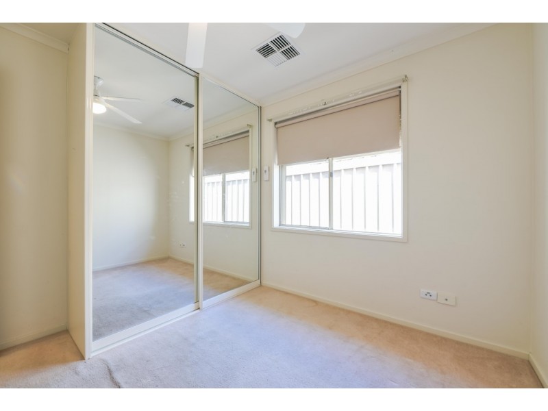 44 Brooks Circuit, Woodcroft SA 5162