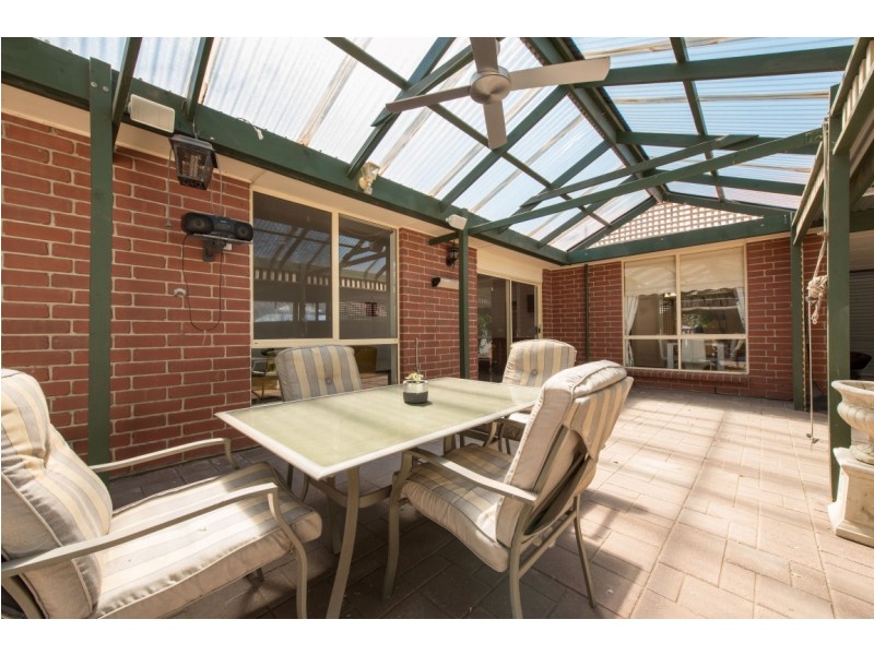 11 Wooding Avenue, Woodcroft SA 5162