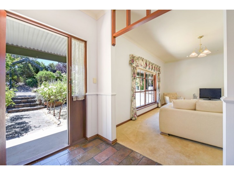 11 Wooding Avenue, Woodcroft SA 5162