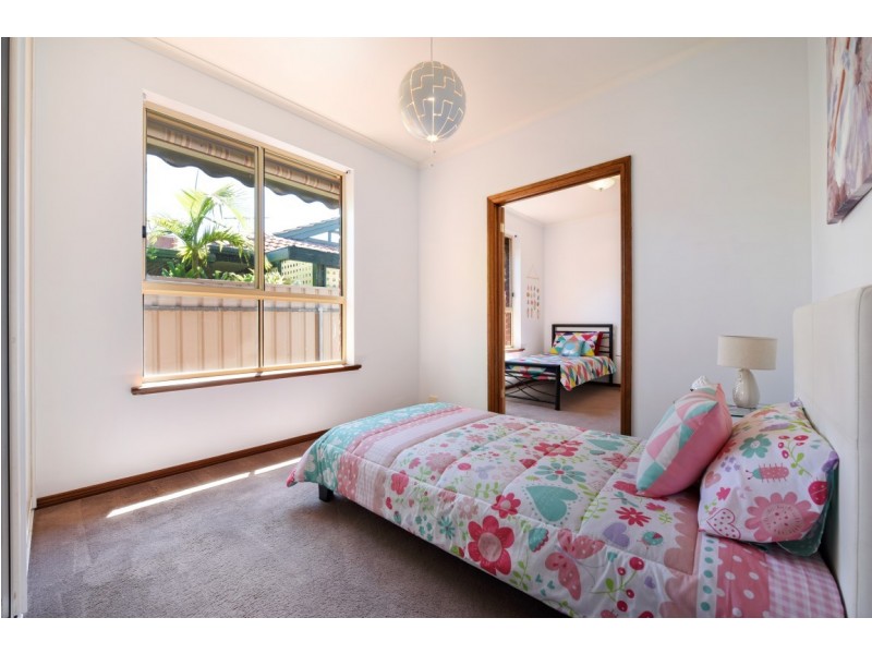 11 Wooding Avenue, Woodcroft SA 5162