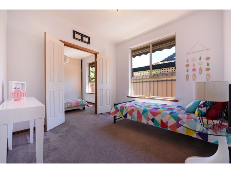 11 Wooding Avenue, Woodcroft SA 5162