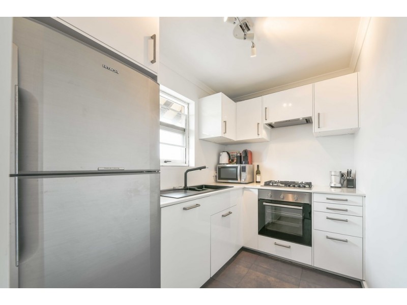 19/10 Gordon Street, Glenelg SA 5045