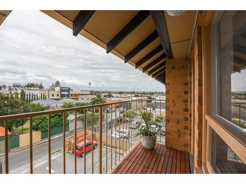 19/10 Gordon Street, Glenelg SA 5045