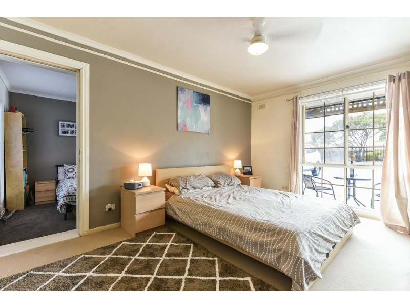 48 Jeanette Crescent, Aberfoyle Park SA 5159