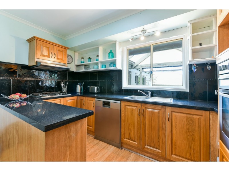 48 Jeanette Crescent, Aberfoyle Park SA 5159