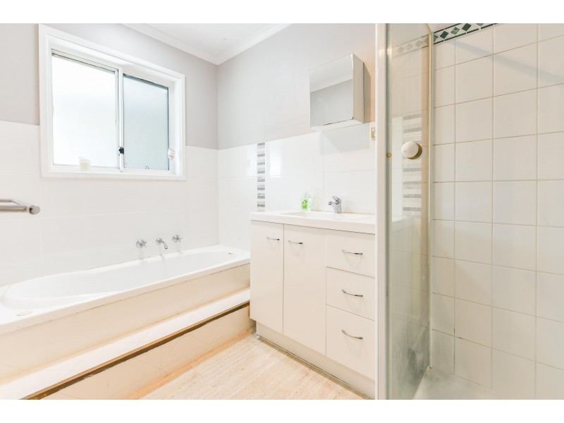 48 Jeanette Crescent, Aberfoyle Park SA 5159