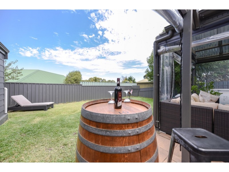 48 Jeanette Crescent, Aberfoyle Park SA 5159