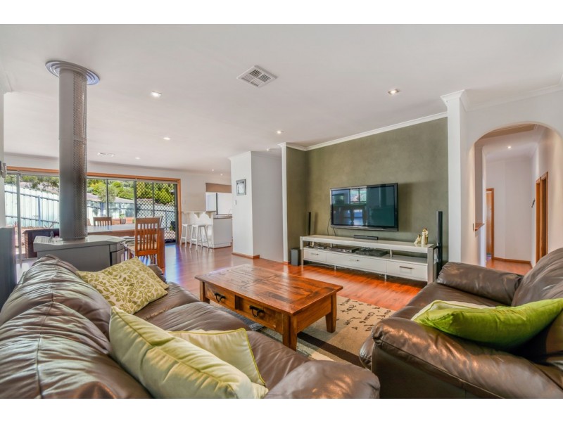 45 The Oaks Parade, Aberfoyle Park SA 5159