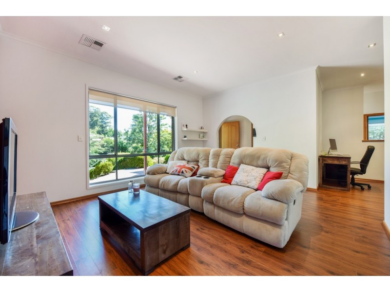 45 The Oaks Parade, Aberfoyle Park SA 5159