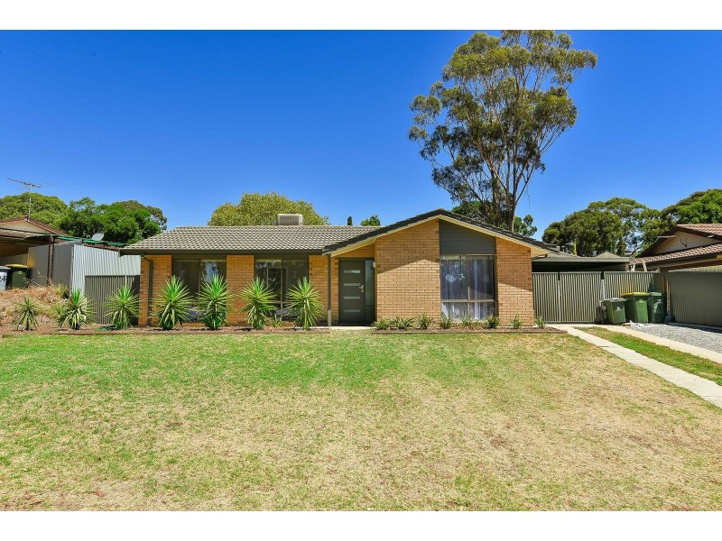 22 Summerford Ave, Aberfoyle Park SA 5159