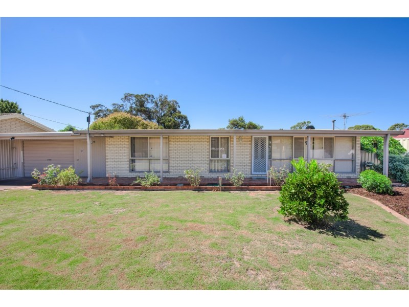 9 Acacia Road, Morphett Vale SA 5162