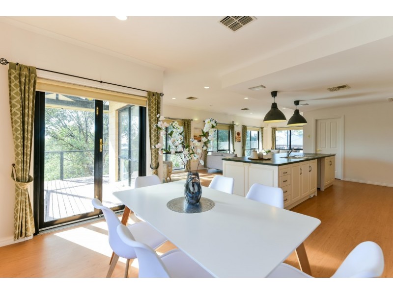 3 Greenville Close, Aberfoyle Park SA 5159