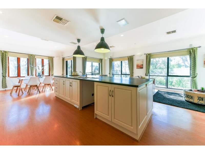 3 Greenville Close, Aberfoyle Park SA 5159